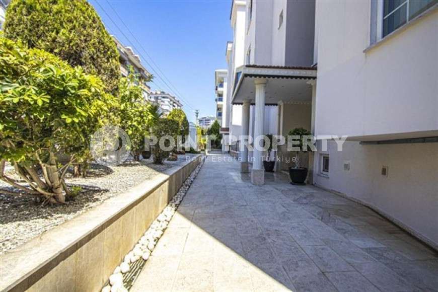 Bright duplex 3+1 overlooking the fortress in the central area of Alanya Cikcilli, 160m2-id-1715-photo-5