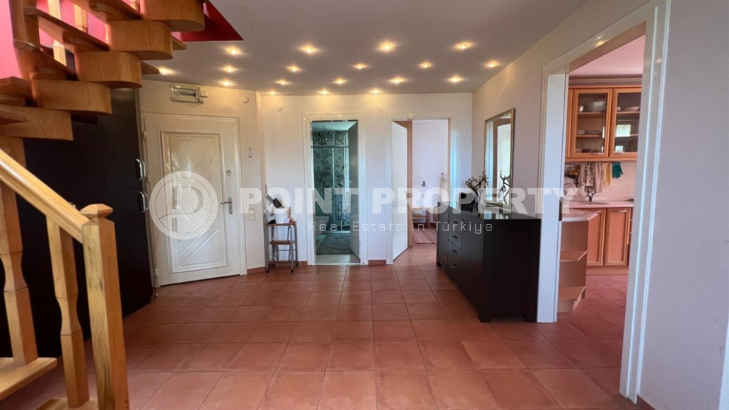 Просторная вилла-таунхаус 3+1 с панорамой на море и крепость в Каргыджаке, 150 м2.-id-1716-фото-23