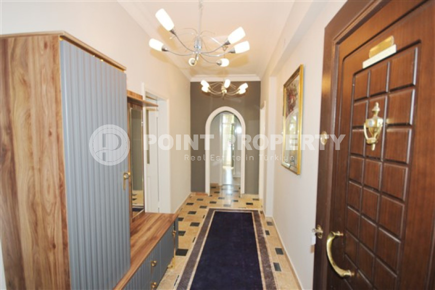 Three-room apartment, 100m², in a well-maintained complex 600m from the sea in Alanya - Mahmutlar-id-1723-photo-2