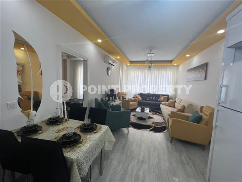 Furnished two bedroom apartment, 115m², on the main street of Mahmutlar, Alanya-id-1725-photo-2