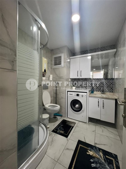 Furnished two bedroom apartment, 115m², on the main street of Mahmutlar, Alanya-id-1725-photo-10