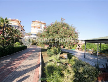 Трехкомнатная видовая квартира, 115м², с новой мебелью, в 50м от моря в районе Алании Демирташ-id-1732-фото-2