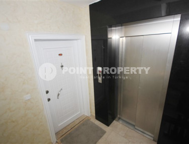 Трехкомнатная видовая квартира, 115м², с новой мебелью, в 50м от моря в районе Алании Демирташ-id-1732-фото-5