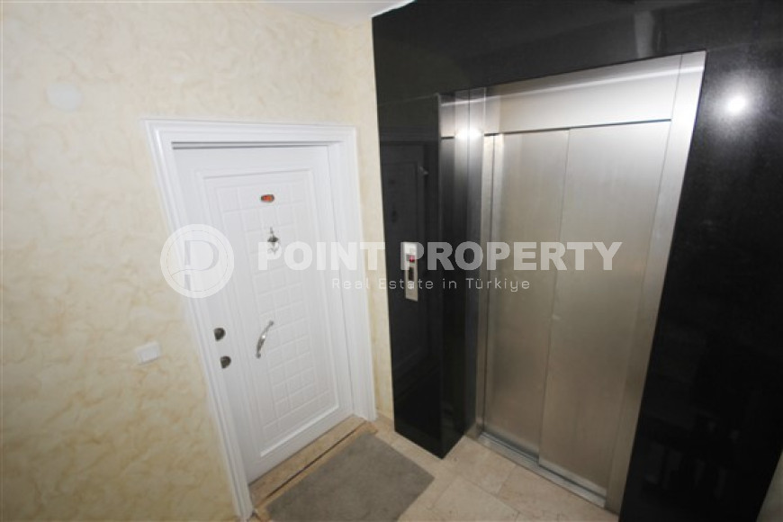 Трехкомнатная видовая квартира, 115м², с новой мебелью, в 50м от моря в районе Алании Демирташ-id-1732-фото-5