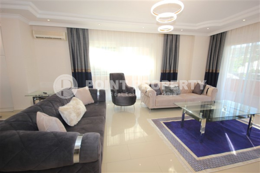 Трехкомнатная видовая квартира, 115м², с новой мебелью, в 50м от моря в районе Алании Демирташ-id-1732-фото-6