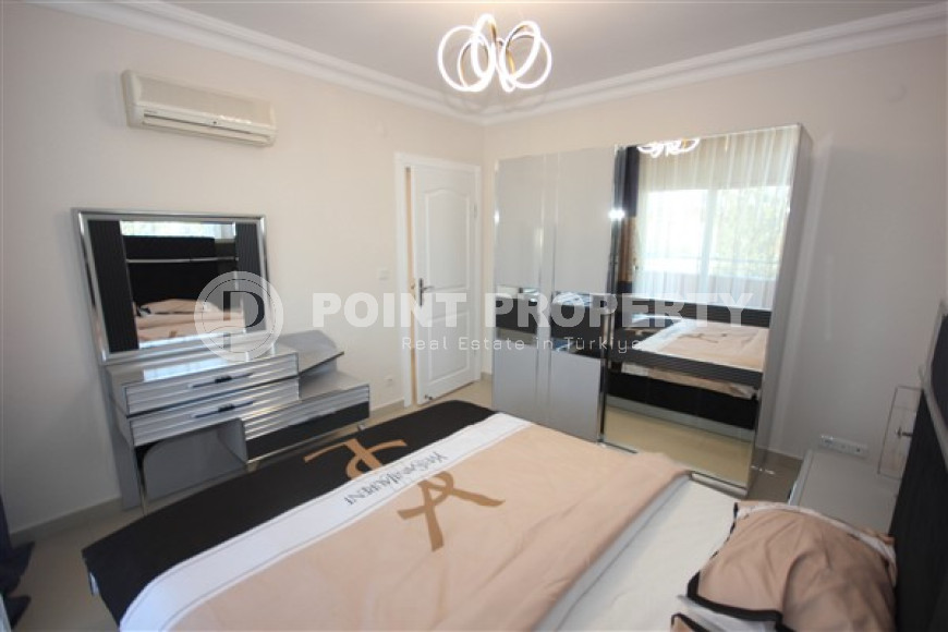 Трехкомнатная видовая квартира, 115м², с новой мебелью, в 50м от моря в районе Алании Демирташ-id-1732-фото-19