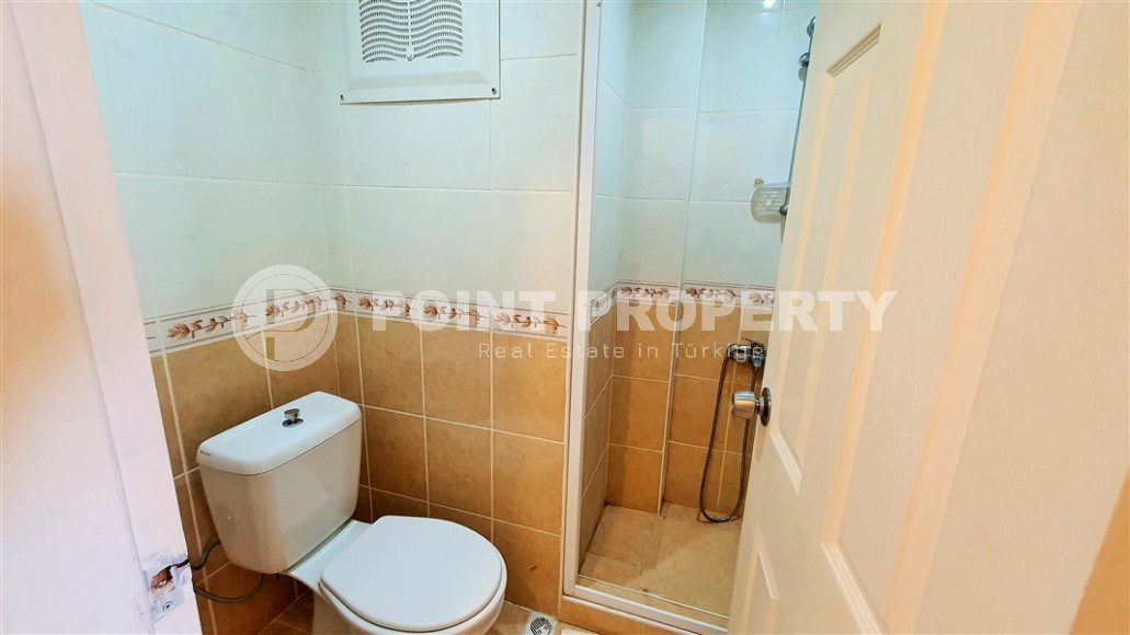 Furnished one-bedroom apartment in Mahmutlar. 700 meters to the sea, 110 m2.-id-1106-photo-4