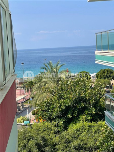 Видовая трехкомнатная квартира, 120м², у пляжа Клеопатры в доме городского типа, в самом центре Алании-id-1735-фото-1