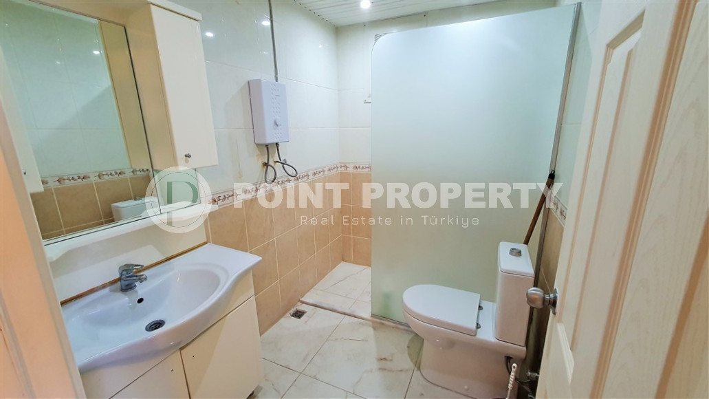 Furnished one-bedroom apartment in Mahmutlar. 700 meters to the sea, 110 m2.-id-1106-photo-10