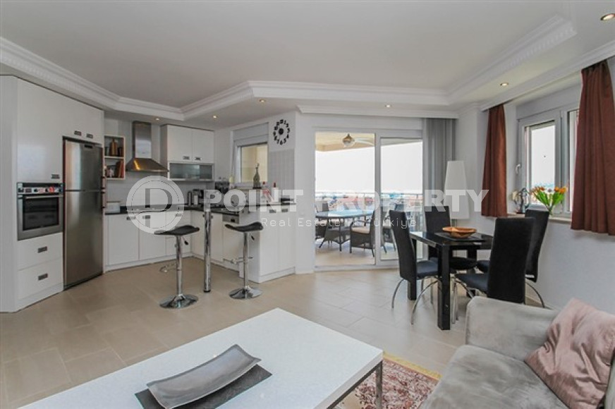 Two bedroom apartment, 109 m², overlooking Alanya Fortress in a cozy complex in Cikcilli-id-1742-photo-2