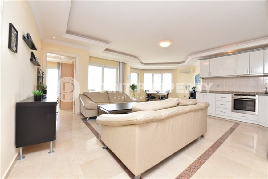 Трехкомнатная квартира, 100м², с видом на Аланийскую крепость в центре района Тосмур, Алания-id-1746-фото-4