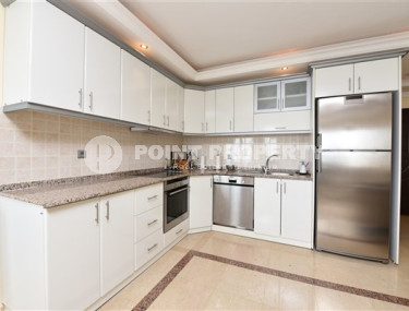 Трехкомнатная квартира, 100м², с видом на Аланийскую крепость в центре района Тосмур, Алания-id-1746-фото-5