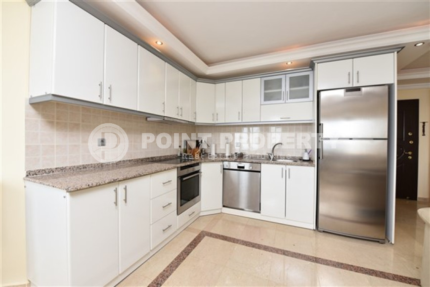 Трехкомнатная квартира, 100м², с видом на Аланийскую крепость в центре района Тосмур, Алания-id-1746-фото-5