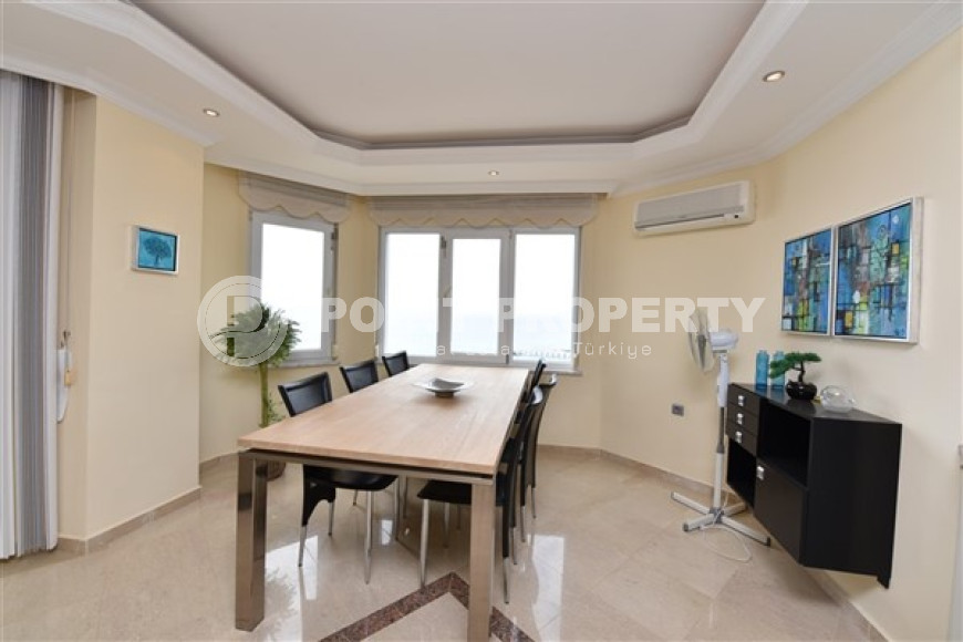 Трехкомнатная квартира, 100м², с видом на Аланийскую крепость в центре района Тосмур, Алания-id-1746-фото-7