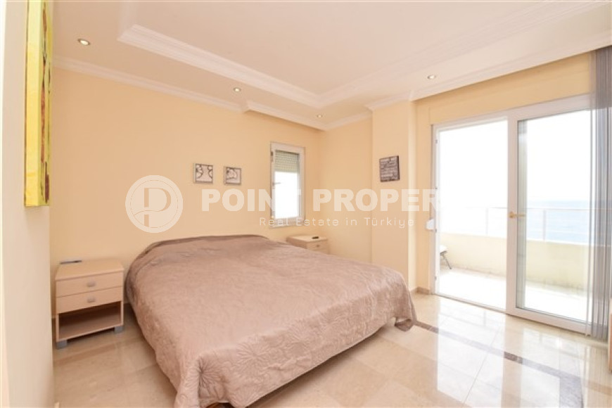 Трехкомнатная квартира, 100м², с видом на Аланийскую крепость в центре района Тосмур, Алания-id-1746-фото-16