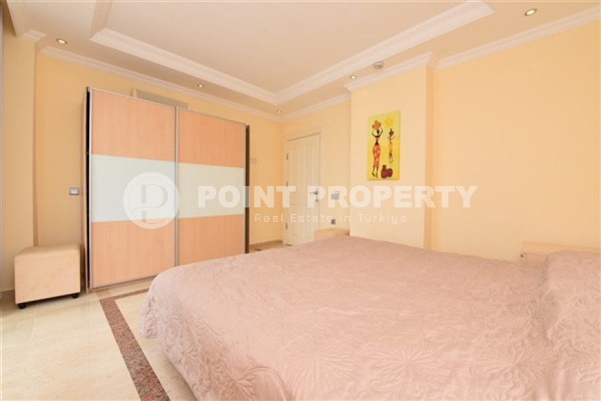 Трехкомнатная квартира, 100м², с видом на Аланийскую крепость в центре района Тосмур, Алания-id-1746-фото-17