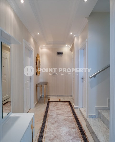 Furnished five-bedroom duplex penthouse, 250m², 450m from the sea in Oba, Alanya.-id-1750-photo-6