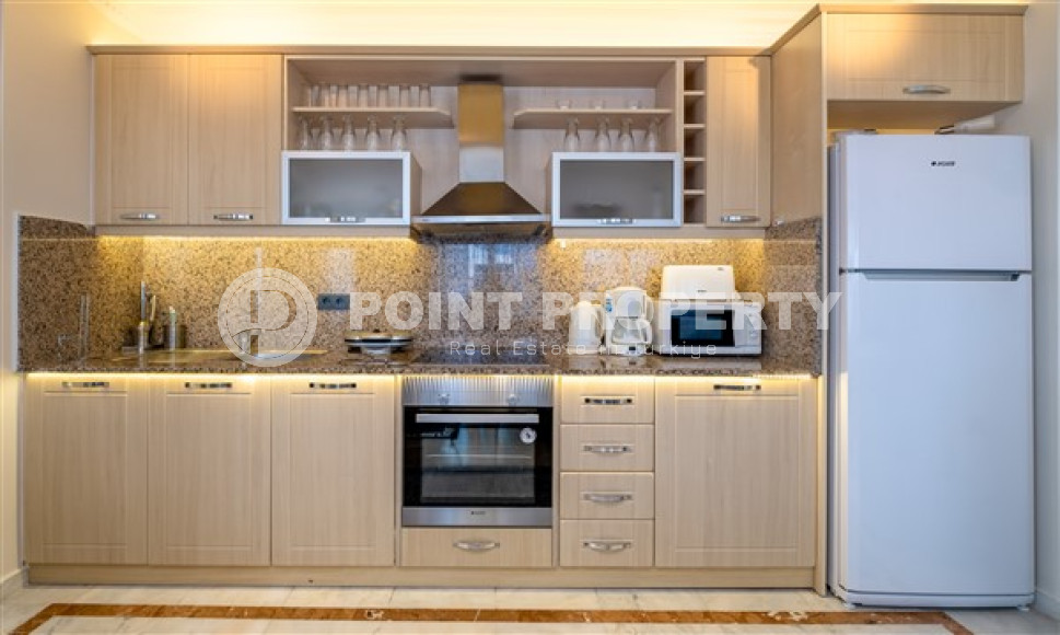Furnished five-bedroom duplex penthouse, 250m², 450m from the sea in Oba, Alanya.-id-1750-photo-9
