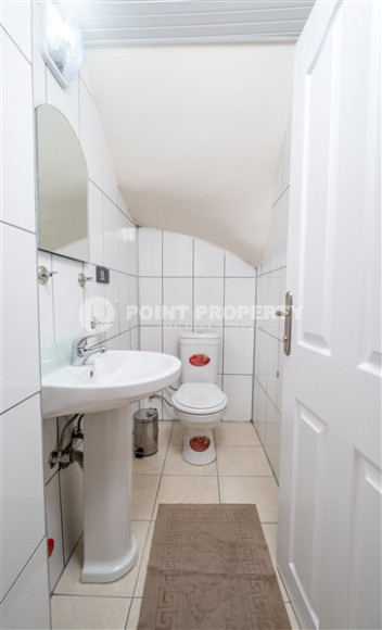 Furnished five-bedroom duplex penthouse, 250m², 450m from the sea in Oba, Alanya.-id-1750-photo-13