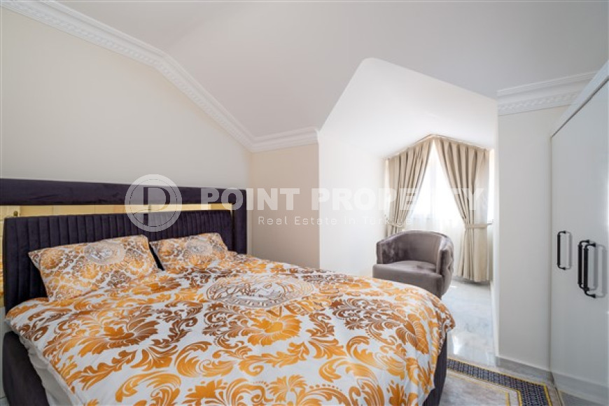 Furnished five-bedroom duplex penthouse, 250m², 450m from the sea in Oba, Alanya.-id-1750-photo-25