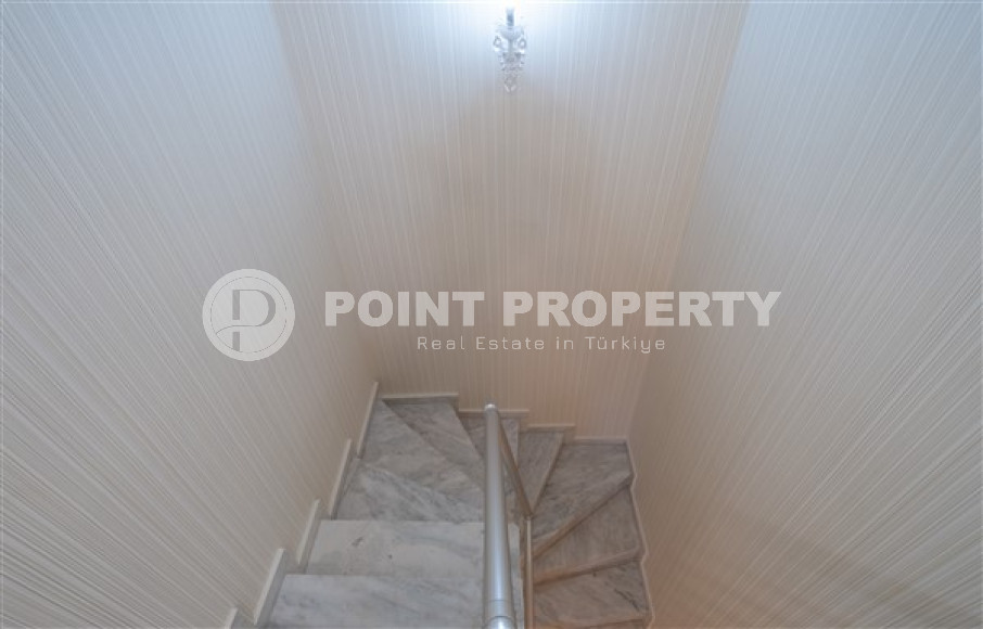 Furnished five-bedroom duplex penthouse, 250m², 450m from the sea in Oba, Alanya.-id-1750-photo-30