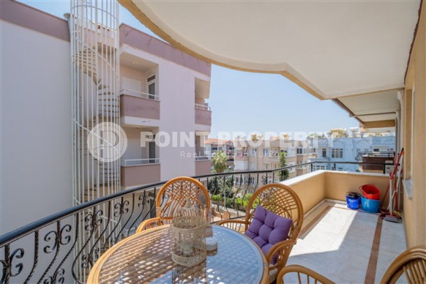 Furnished five-bedroom duplex penthouse, 250m², 450m from the sea in Oba, Alanya.-id-1750-photo-31