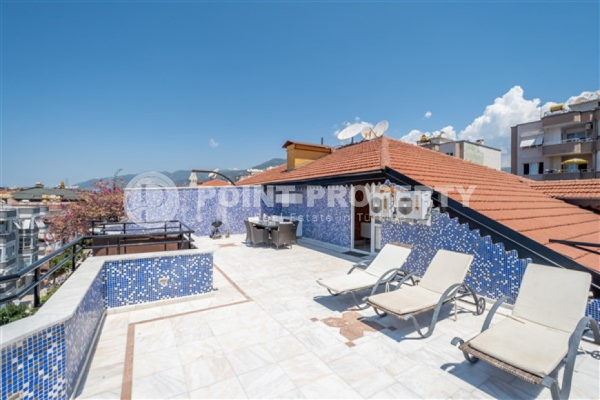 Furnished five-bedroom duplex penthouse, 250m², 450m from the sea in Oba, Alanya.-id-1750-photo-33