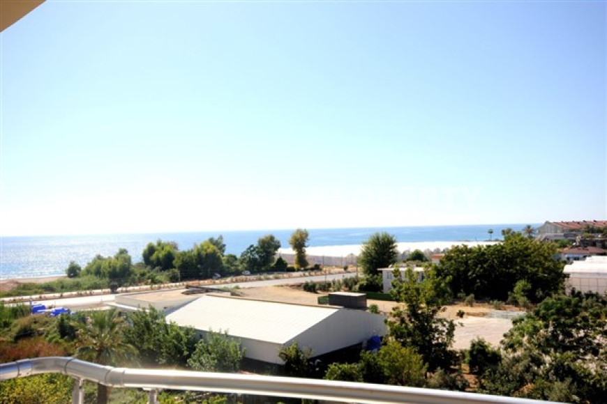 Трехкомнатная видовая двухуровневая квартира, 150м², в 50м от моря в районе Алании Демирташ-id-1757-фото-9