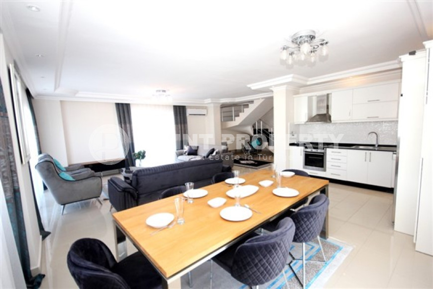 Трехкомнатная видовая двухуровневая квартира, 150м², в 50м от моря в районе Алании Демирташ-id-1757-фото-10