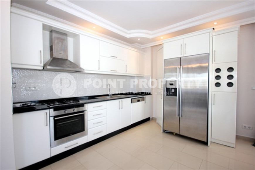 Трехкомнатная видовая двухуровневая квартира, 150м², в 50м от моря в районе Алании Демирташ-id-1757-фото-12