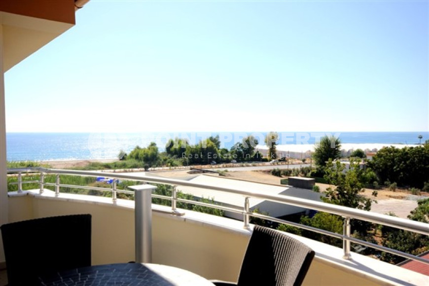 Трехкомнатная видовая двухуровневая квартира, 150м², в 50м от моря в районе Алании Демирташ-id-1757-фото-15