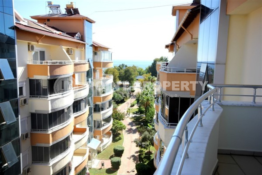 Трехкомнатная видовая двухуровневая квартира, 150м², в 50м от моря в районе Алании Демирташ-id-1757-фото-20