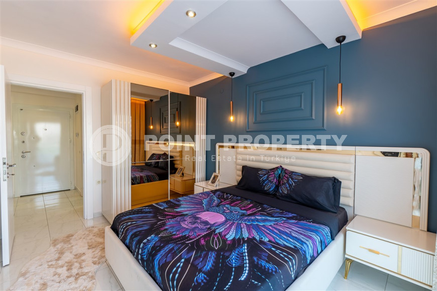 Furnished 1+1 apartment in a complex with an excellent location in the Mahmutlar area, 55 m2.-id-1109-photo-9