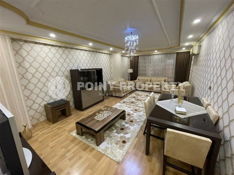 Просторный меблированный пентхаус 6+1,360м² в центре Алании, в 1000 метрах от пляжа Клеопатры-id-1765-фото-2