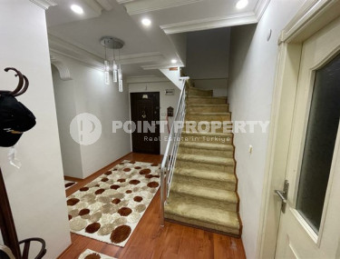 Просторный меблированный пентхаус 6+1,360м² в центре Алании, в 1000 метрах от пляжа Клеопатры-id-1765-фото-5