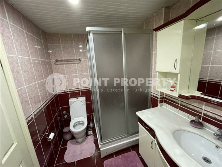 Просторный меблированный пентхаус 6+1,360м² в центре Алании, в 1000 метрах от пляжа Клеопатры-id-1765-фото-6