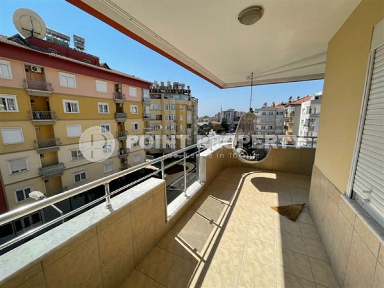 Просторный меблированный пентхаус 6+1,360м² в центре Алании, в 1000 метрах от пляжа Клеопатры-id-1765-фото-12