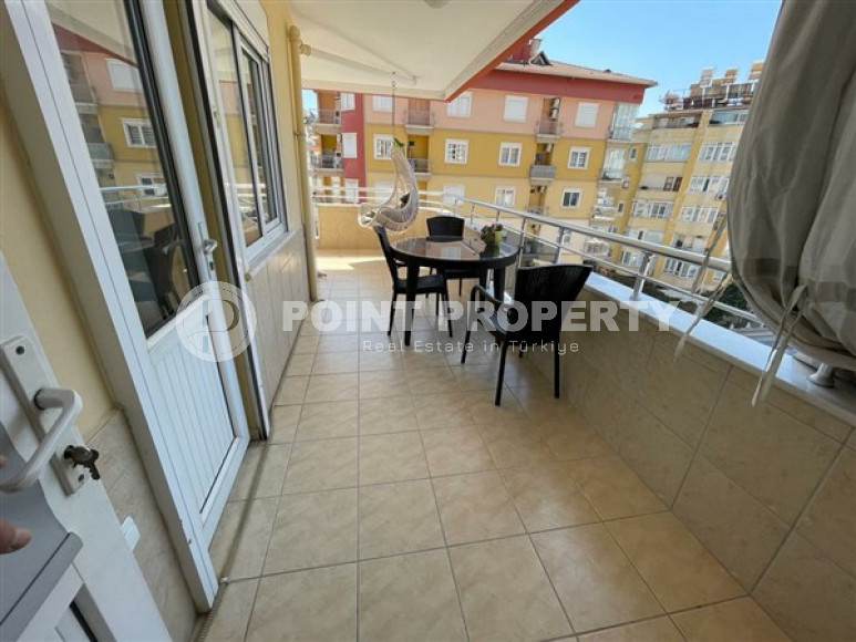 Просторный меблированный пентхаус 6+1,360м² в центре Алании, в 1000 метрах от пляжа Клеопатры-id-1765-фото-13