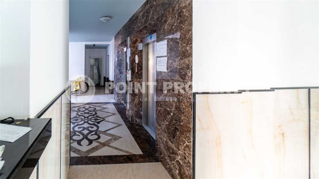 Furnished 1+1 apartment in a complex with an excellent location in the Mahmutlar area, 55 m2.-id-1109-photo-27