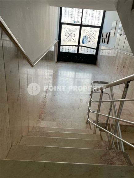 Просторный меблированный пентхаус 6+1,360м² в центре Алании, в 1000 метрах от пляжа Клеопатры-id-1765-фото-37