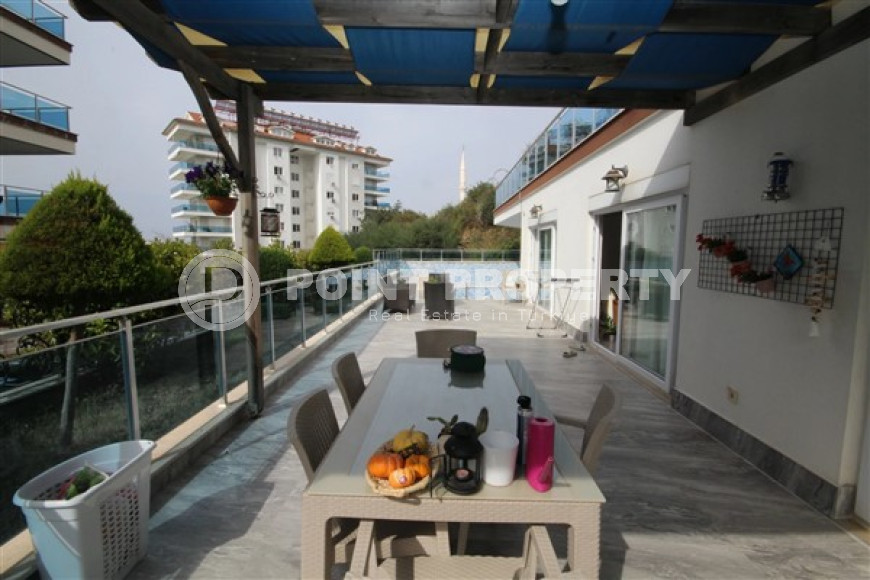 Three-room apartment, 240m², ready to move in, in a luxury complex in Cikcilli, Alanya-id-1770-photo-12