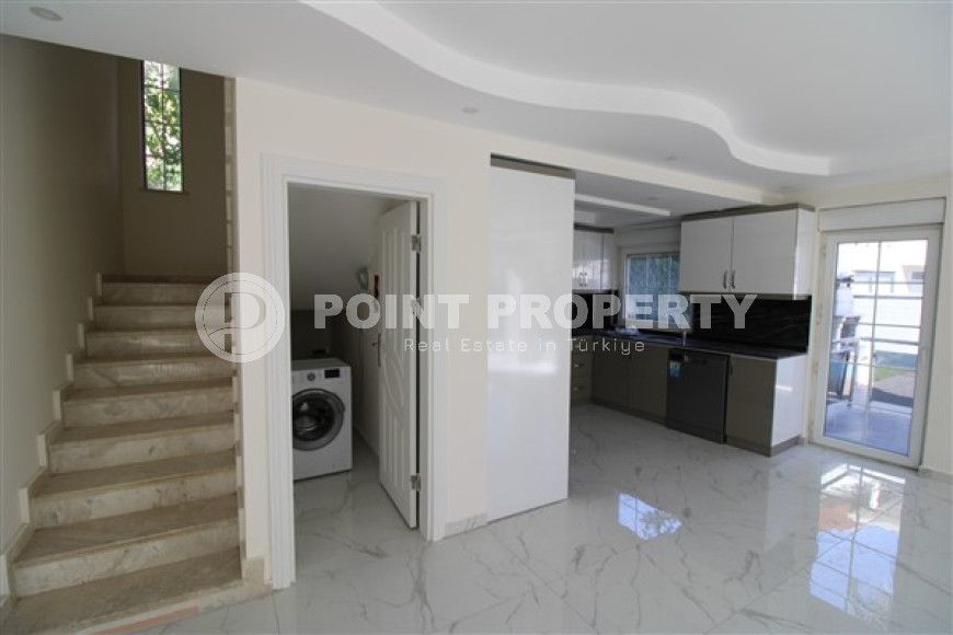 Private three-storey four-bedroom villa, 220m², with swimming pool, in the elite area of Antalya - Belek-id-1773-photo-5