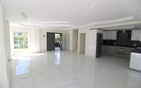 Private three-storey four-bedroom villa, 220m², with swimming pool, in the elite area of Antalya - Belek-id-1773-photo-7