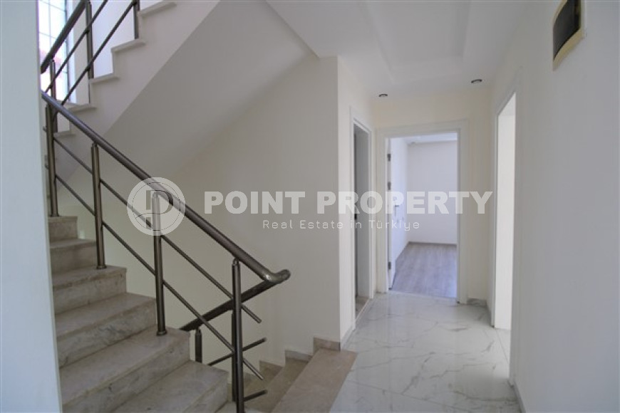 Private three-storey four-bedroom villa, 220m², with swimming pool, in the elite area of Antalya - Belek-id-1773-photo-11