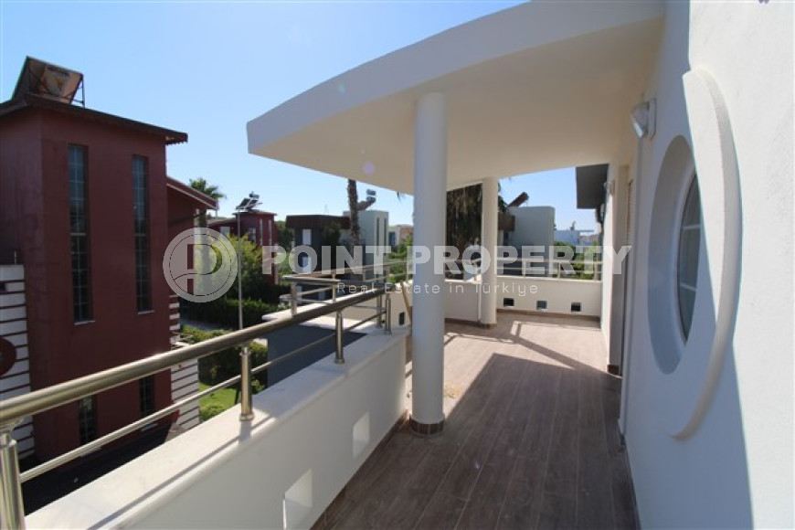 Private three-storey four-bedroom villa, 220m², with swimming pool, in the elite area of Antalya - Belek-id-1773-photo-24
