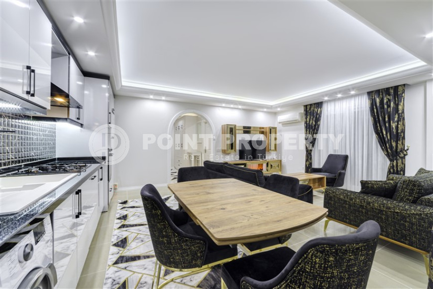 Elegant four bedroom penthouse, 280m², 150m from the sea in Mahmutlar, Alanya-id-1785-photo-6