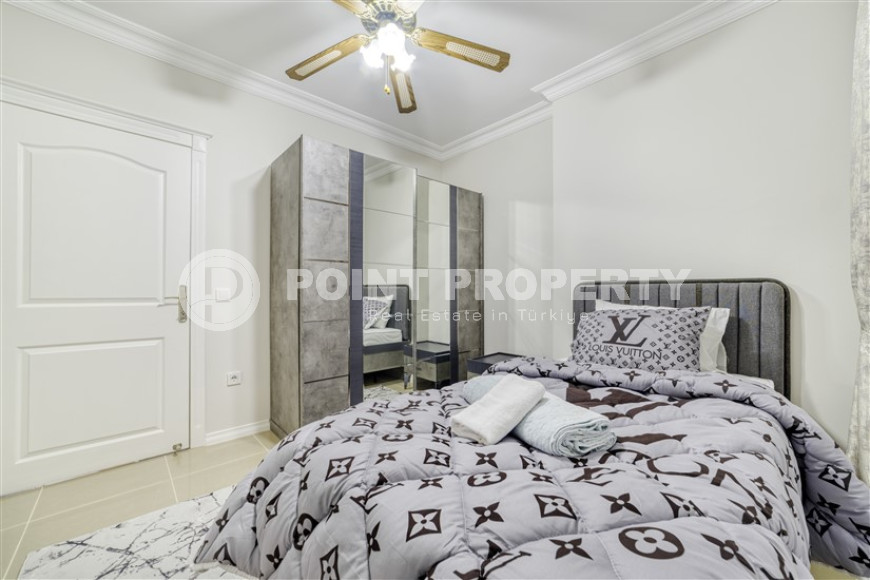 Elegant four bedroom penthouse, 280m², 150m from the sea in Mahmutlar, Alanya-id-1785-photo-13