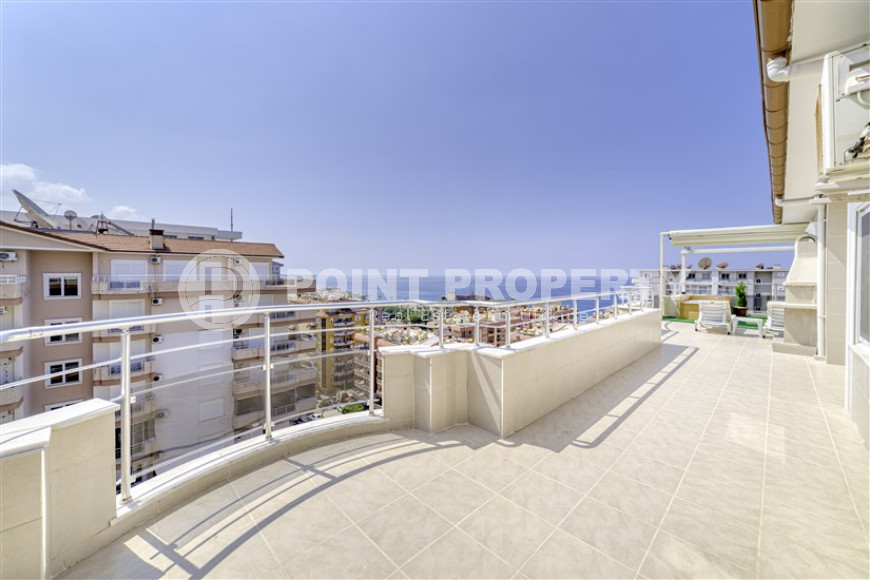 Elegant four bedroom penthouse, 280m², 150m from the sea in Mahmutlar, Alanya-id-1785-photo-36