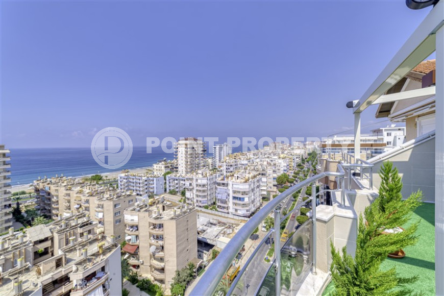 Elegant four bedroom penthouse, 280m², 150m from the sea in Mahmutlar, Alanya-id-1785-photo-43