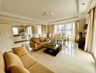 Spacious three-room apartment, 125m², excellent views of the mountains and sea in Mahmutlar, Alanya-id-1792-photo-2